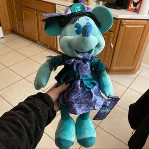 minnie mouse main attraction plush